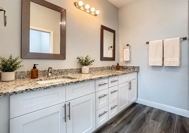 Photo 4 of Single family home for sale at 1979 E Chapel Dr, Deltona, FL 32738 | MLS# S5160100 | Listing updated on 2026-10-28