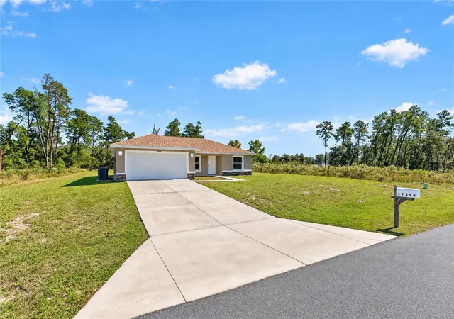 Photo 3 of Single family home for sale at 17399 SW 25th Circle, Ocala, FL 34473 | MLS# OM734592 | Listing updated on 2026-10-23