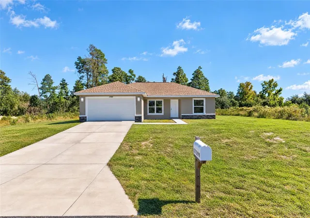 Photo 4 of Single family home for sale at 17399 SW 25th Circle, Ocala, FL 34473 | MLS# OM734592 | Listing updated on 2026-10-23