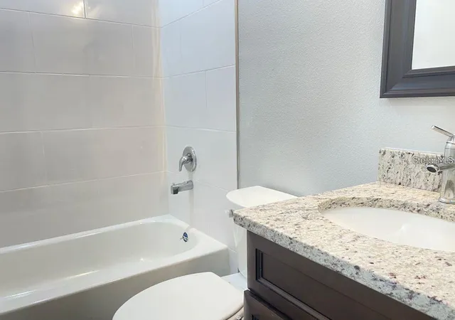 Photo 3 of House for sale at 363 Dundee Dr, Kissimmee, FL 34759 | MLS# S5160101 | Listing updated on 2026-10-28
