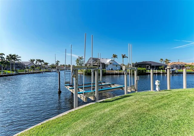 Photo 4 of Single family home for sale at 1245 Whippoorwill Ct, Punta Gorda, FL 33950 | MLS# C7532426 | Listing updated on 2026-10-29
