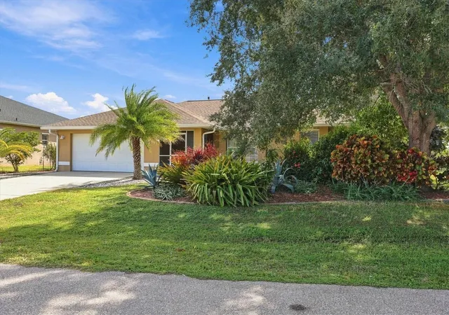Photo 1 of Single family home for sale at 25197 Cadiz Dr, Punta Gorda, FL 33955 | MLS# D6149338 | Listing updated on 2026-10-30