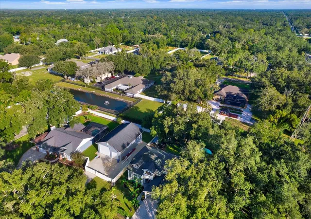 Photo 2 of Single family home for sale at 2416 Burlwood Dr, Lutz, FL 33549 | MLS# TB8561037 | Listing updated on 2026-10-27