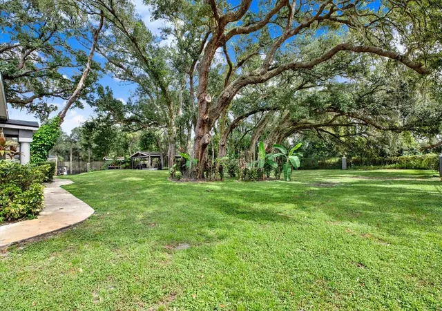 Photo 3 of Single family home for sale at 2416 Burlwood Dr, Lutz, FL 33549 | MLS# TB8561037 | Listing updated on 2026-10-27