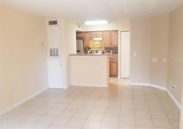 Listing Photo 4 - Condo for sale in building located at 2204 Key W Ct, Kissimmee, FL 34741 - Unit #511