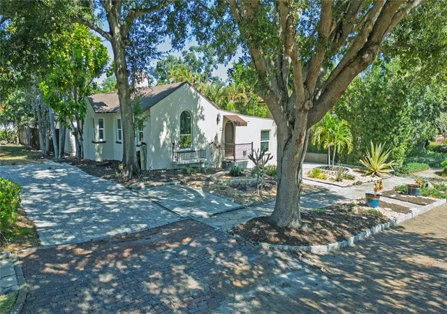 Photo 1 of Single family home for sale at 767 17th Avenue N, Saint Petersburg, FL 33704 | MLS# TB8561044 | Listing updated on 2026-10-24