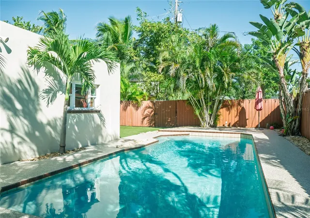 Photo 3 of Single family home for sale at 767 17th Avenue N, Saint Petersburg, FL 33704 | MLS# TB8561044 | Listing updated on 2026-10-24