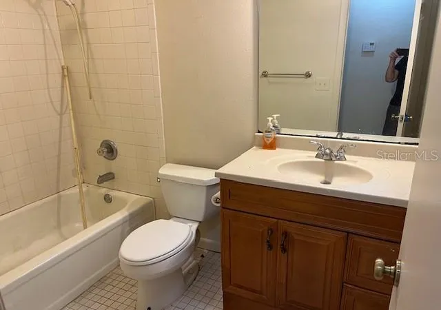 Photo 4 of Single family home for sale at 4921 NW 37th Drive, Gainesville, FL 32605 | MLS# GC544402 | Listing updated on 2026-10-23