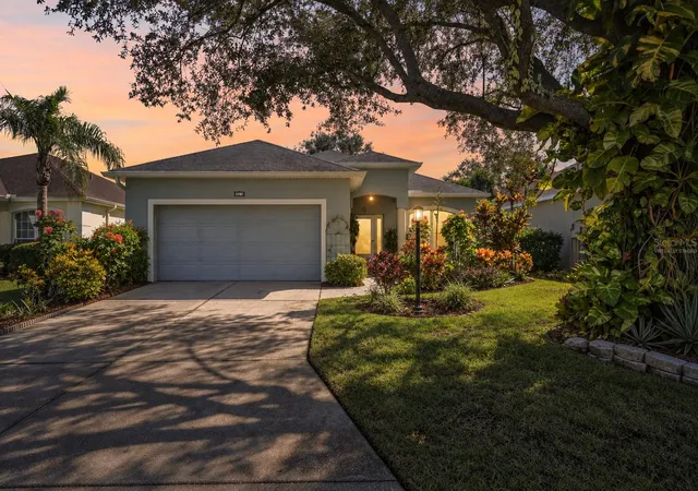 Single family home for sale at 817 Tallgrass Ln, BRADENTON, FL 34212 | MLS# A4710683