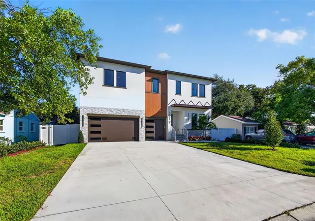 Photo 1 of Single family home for sale at 4219 W Bay View Ave, Tampa, FL 33611 | MLS# TB8561077 | Listing updated on 2026-10-24