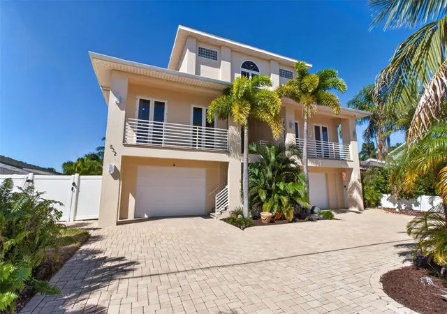 Photo 1 of Single family home for sale at 532 Johns Pass Ave, Madeira Beach, FL 33708 | MLS# TB8561081 | Listing updated on 2026-10-29