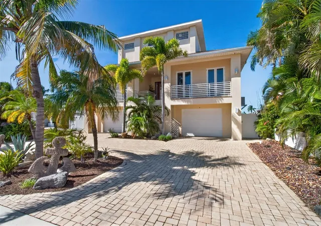 Photo 3 of Single family home for sale at 532 Johns Pass Ave, Madeira Beach, FL 33708 | MLS# TB8561081 | Listing updated on 2026-10-29