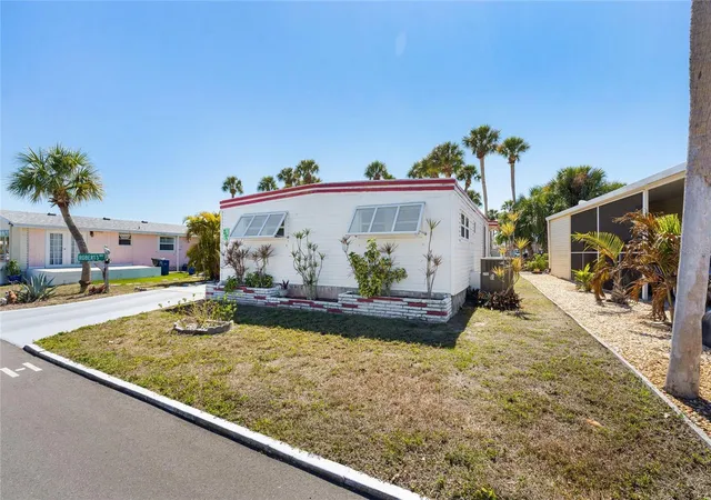Photo 1 of Manufactured home for sale at 210 Roma Rd, Venice, FL 34285 | MLS# N6146326 | Listing updated on 2026-10-24