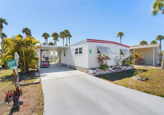 Photo 2 of Manufactured home for sale at 210 Roma Rd, Venice, FL 34285 | MLS# N6146326 | Listing updated on 2026-10-24