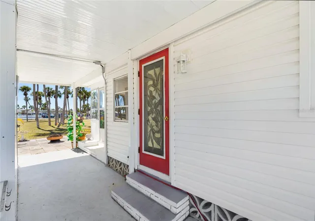 Photo 4 of Manufactured home for sale at 210 Roma Rd, Venice, FL 34285 | MLS# N6146326 | Listing updated on 2026-10-24