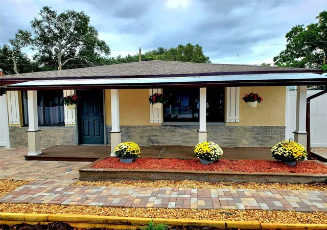 Photo 4 of Single family home for sale at 511 2nd Avenue NE, Largo, FL 33770 | MLS# TB8561092 | Listing updated on 2026-10-30