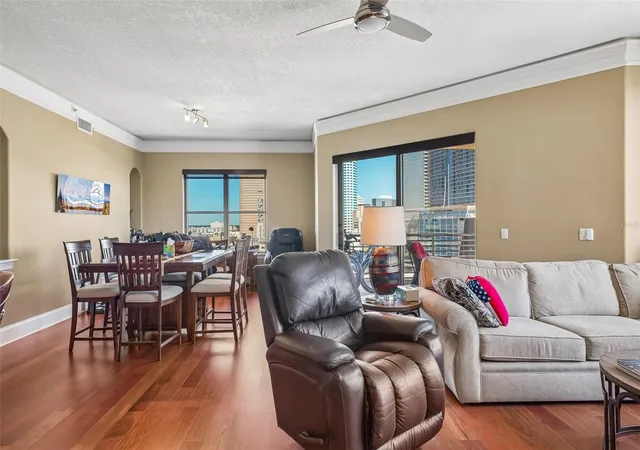 Photo 3 of Condo for sale at 275 Bayshore Blvd #1204, Tampa, FL 33606 | MLS# TB8561098 | Listing updated on 2026-10-25