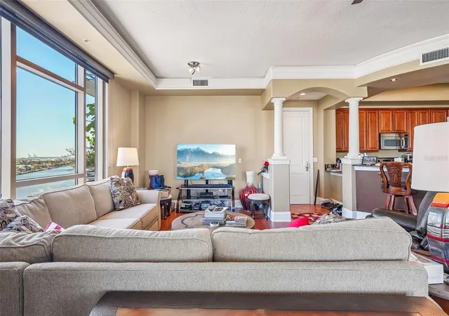 Photo 4 of Condo for sale at 275 Bayshore Blvd #1204, Tampa, FL 33606 | MLS# TB8561098 | Listing updated on 2026-10-25