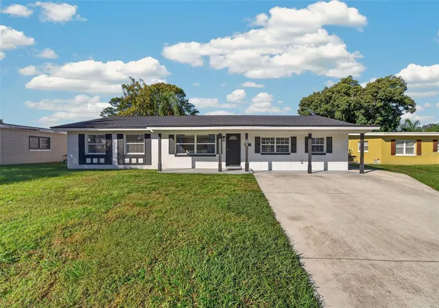 Photo 1 of Single family home for sale at 1825 Chilean Ln, Winter Park, FL 32792 | MLS# O6452415 | Listing updated on 2026-10-29