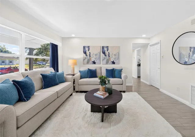 Photo 2 of Single family home for sale at 1825 Chilean Ln, Winter Park, FL 32792 | MLS# O6452415 | Listing updated on 2026-10-29