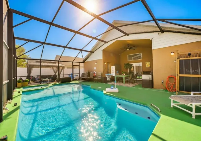 Photo 3 of Single family home for sale at 8067 Roaring Crk Ct, Kissimmee, FL 34747 | MLS# S5160118 | Listing updated on 2026-10-27