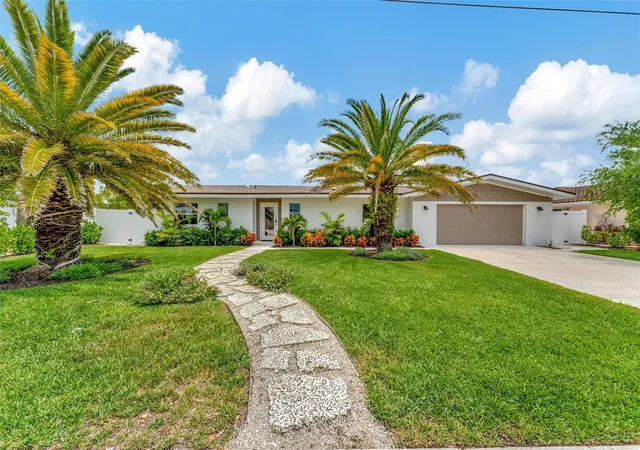 Photo 1 of Single family home for sale at 10115 Kingfisher Rd E, Bradenton, FL 34209 | MLS# A4710697 | Listing updated on 2026-10-28