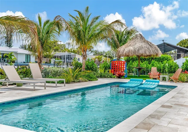Photo 2 of Single family home for sale at 10115 Kingfisher Rd E, Bradenton, FL 34209 | MLS# A4710697 | Listing updated on 2026-10-28
