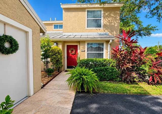 Photo 1 of Townhouse for sale at 13020 Lorna Pl, Tampa, FL 33618 | MLS# TB8561127 | Listing updated on 2026-10-27