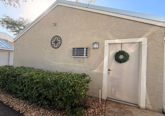 Photo 2 of Townhouse for sale at 13020 Lorna Pl, Tampa, FL 33618 | MLS# TB8561127 | Listing updated on 2026-10-27