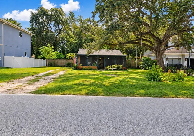 Photo 1 of Single family home for sale at 3707 W Bay Ave, Tampa, FL 33611 | MLS# A4710701 | Listing updated on 2026-10-30