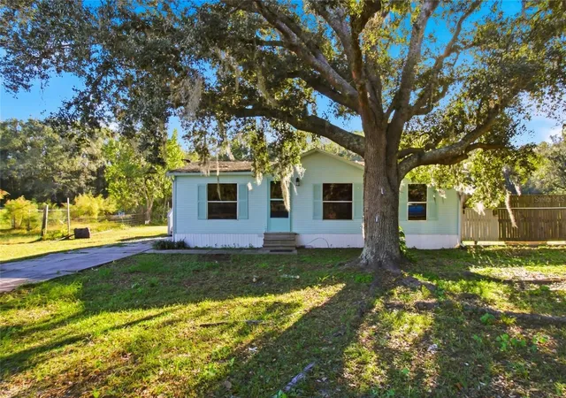 Manufactured home for sale at 1141 Saddlewood Blvd, LAKELAND, FL 33809 | MLS# TB8561132
