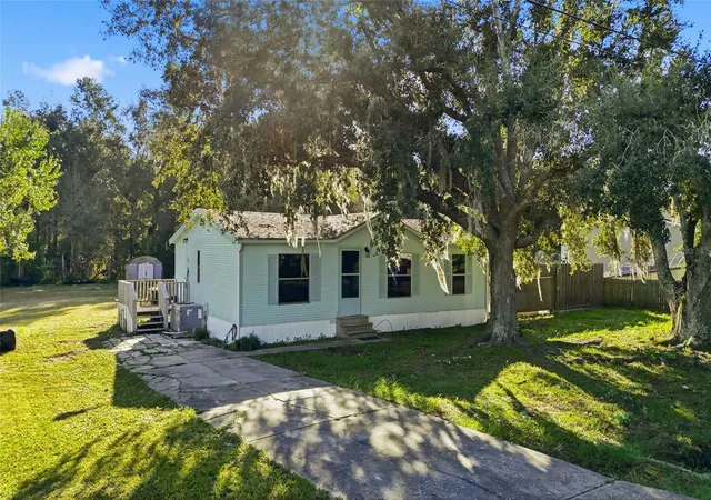 Photo 1 of Manufactured home for sale at 1141 Saddlewood Blvd, Lakeland, FL 33809 | MLS# TB8561132 | Listing updated on 2026-10-27