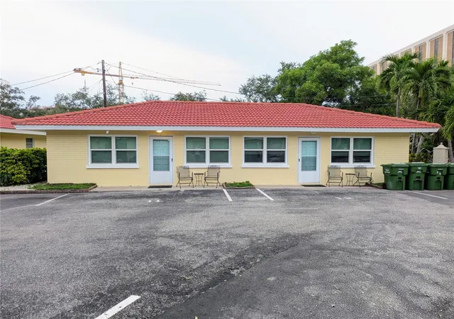 Photo 1 of House for sale at 1720 Morrill St #12-11, Sarasota, FL 34236 | MLS# A4710703 | Listing updated on 2026-10-25
