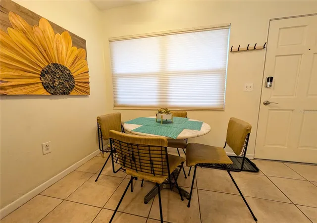 Photo 4 of House for sale at 1720 Morrill St #12-11, Sarasota, FL 34236 | MLS# A4710703 | Listing updated on 2026-10-25