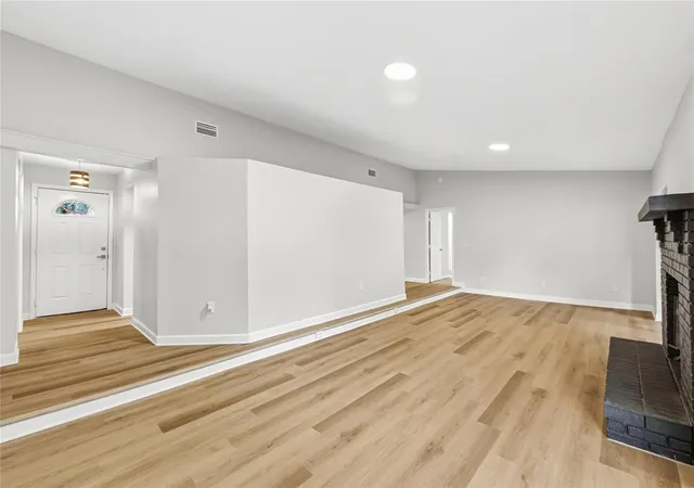 Photo 1 of Single family home for sale at 878 Benchwood Dr, Winter Springs, FL 32708 | MLS# TB8561140 | Listing updated on 2026-10-27