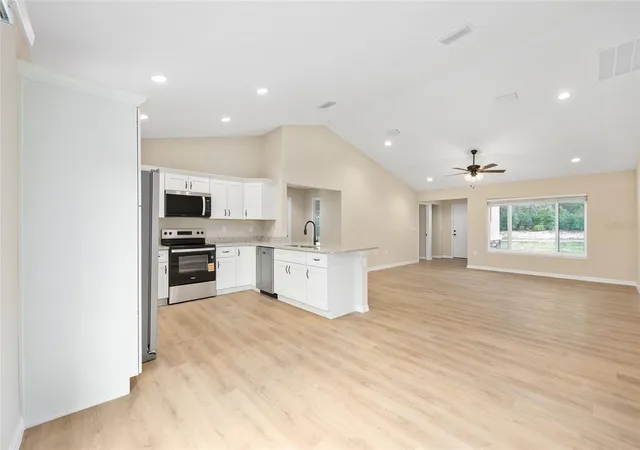 Photo 3 of Single family home for sale at 6609 N Grayton Ter, Dunnellon, FL 34433 | MLS# O6452441 | Listing updated on 2026-10-24