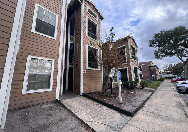Photo 1 of Condo for sale at 4301 Lizshire Ln #C112, Orlando, FL 32822 | MLS# R4912229 | Listing updated on 2026-10-30