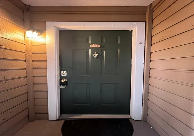 Photo 2 of Condo for sale at 4301 Lizshire Ln #C112, Orlando, FL 32822 | MLS# R4912229 | Listing updated on 2026-10-30