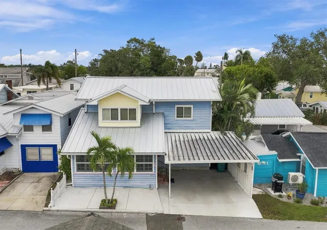 Photo 2 of Single family home for sale at 3 Columbia St, Bradenton, FL 34208 | MLS# A4710708 | Listing updated on 2026-10-30