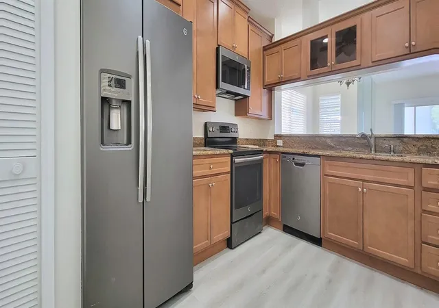 Photo 4 of Condo for sale at 11351 Shipwatch Ln #1840, Largo, FL 33774 | MLS# TB8561156 | Listing updated on 2026-10-29