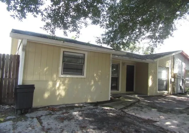 Photo 1 of Sale Pending at 10217 Carriage Glen Ct, Tampa, FL 33615 | MLS# TB8561157 | Listing updated on 2026-10-29