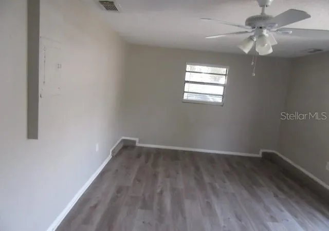 Photo 3 of Sale Pending at 10217 Carriage Glen Ct, Tampa, FL 33615 | MLS# TB8561157 | Listing updated on 2026-10-29