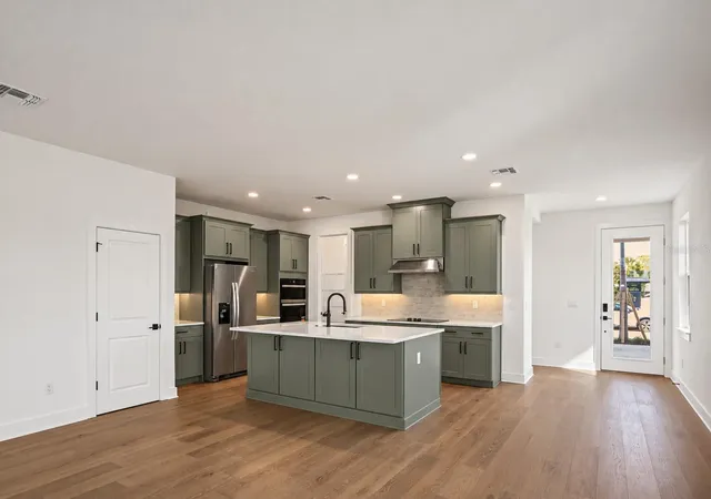 Photo 1 of Townhouse for sale at 1585 Sandhill Ct, Palm Harbor, FL 34683 | MLS# TB8561159 | Listing updated on 2026-10-25