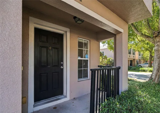 Photo 3 of Townhouse for sale at 2949 Ashford Park Pl, Oviedo, FL 32765 | MLS# O6452461 | Listing updated on 2026-10-28