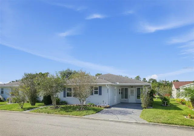Photo 1 of Manufactured home for sale at 4851 Colonnades Clb Blvd, Lakeland, FL 33811 | MLS# O6452463 | Listing updated on 2026-10-26