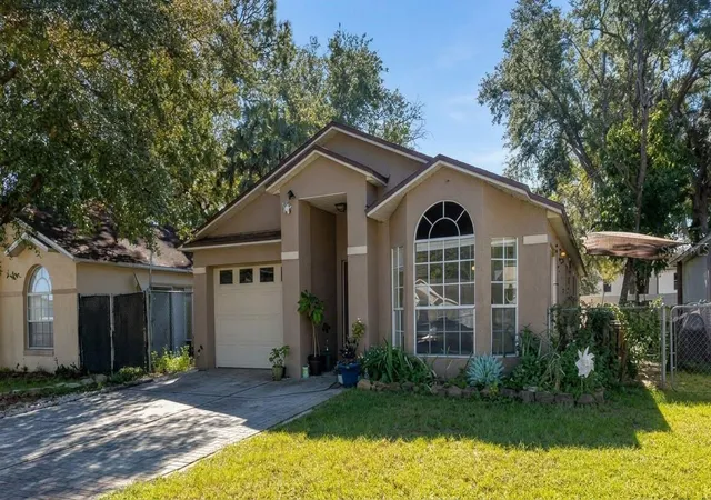 Photo 1 of Single family home for sale at 989 Hamlet Ct, Maitland, FL 32751 | MLS# O6452476 | Listing updated on 2026-10-29