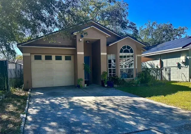 Photo 2 of Single family home for sale at 989 Hamlet Ct, Maitland, FL 32751 | MLS# O6452476 | Listing updated on 2026-10-29