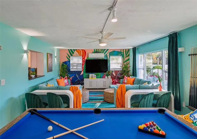 Photo 2 of Single family home for sale at 100 Gatewood Dr, Largo, FL 33770 | MLS# TB8561205 | Listing updated on 2026-10-28