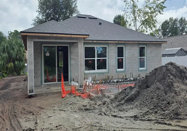 Photo 2 of Single family home for sale at 163 Bridgehaven Dr, Palm Coast, FL 32137 | MLS# FC322342 | Listing updated on 2026-10-30