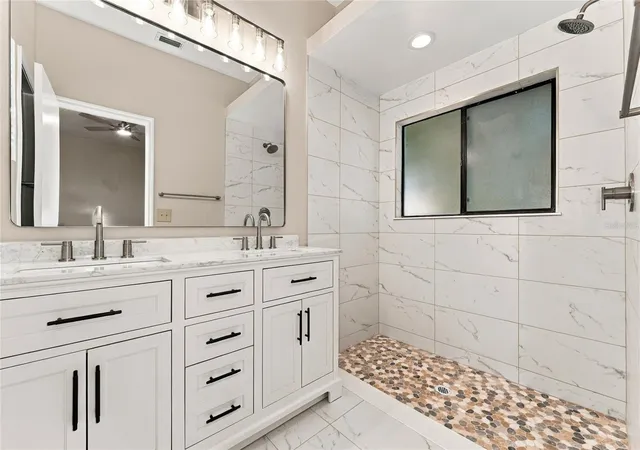 Photo 3 of Single family home for sale at 5765 Parkview Point Dr, Orlando, FL 32821 | MLS# O6452502 | Listing updated on 2026-10-28